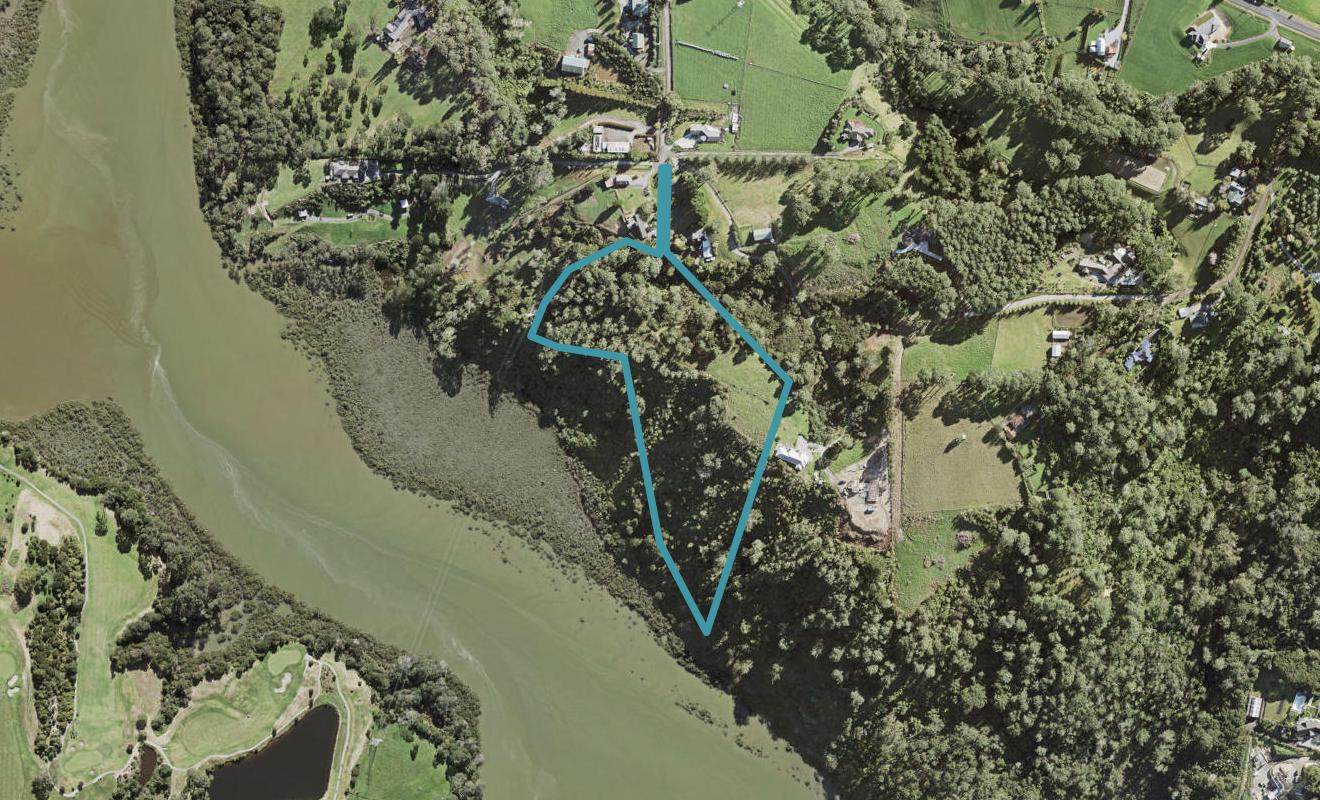 162 Barrett Road, Riverhead, Riverhead - Carousel 1