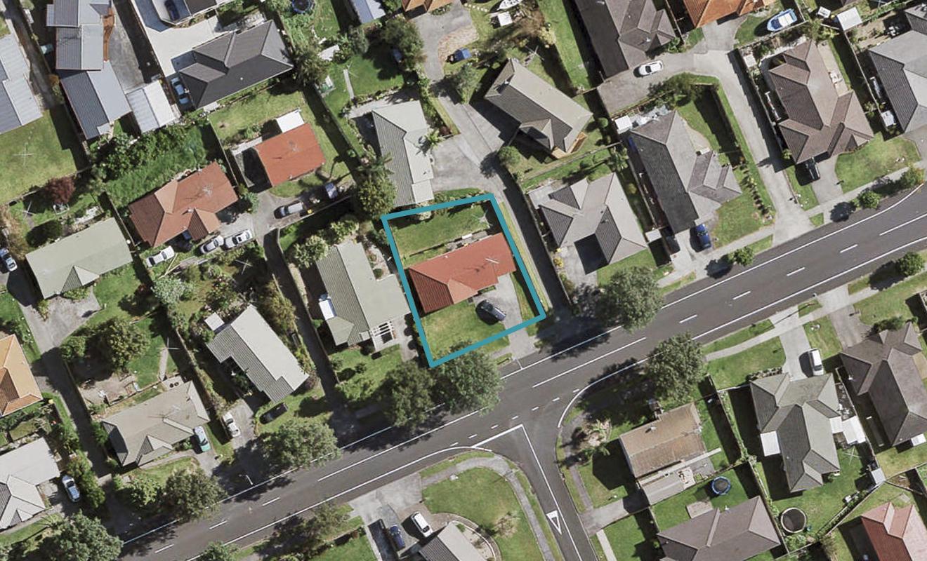 18 Skelton Avenue, Randwick Park, Auckland - Carousel 1
