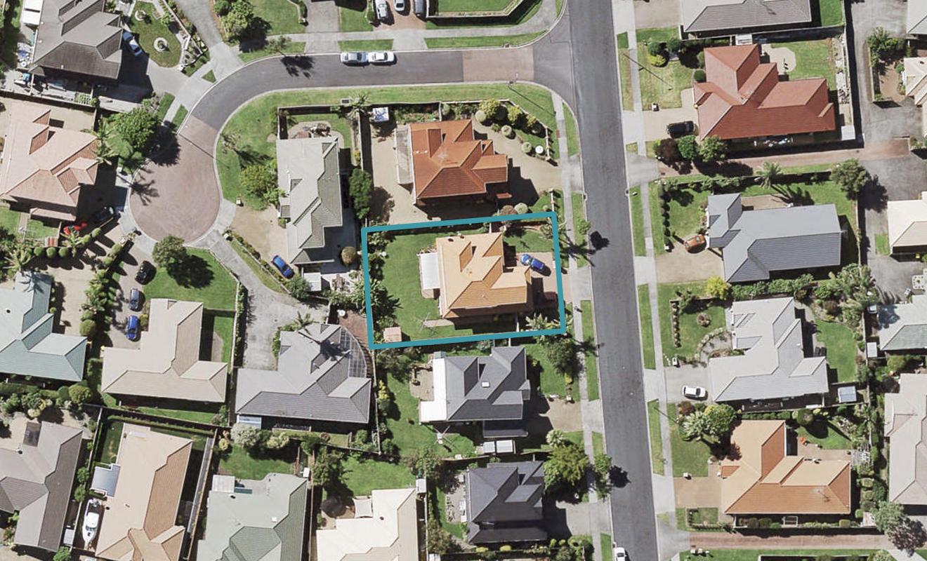73 Bob Charles Drive, Golflands, Auckland - Carousel 1
