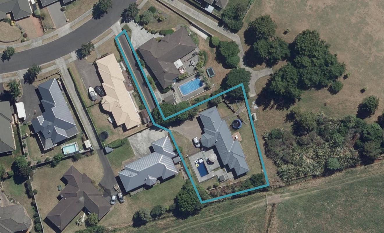 15 Limousin Place, Grandview Heights, Hamilton - Carousel 1