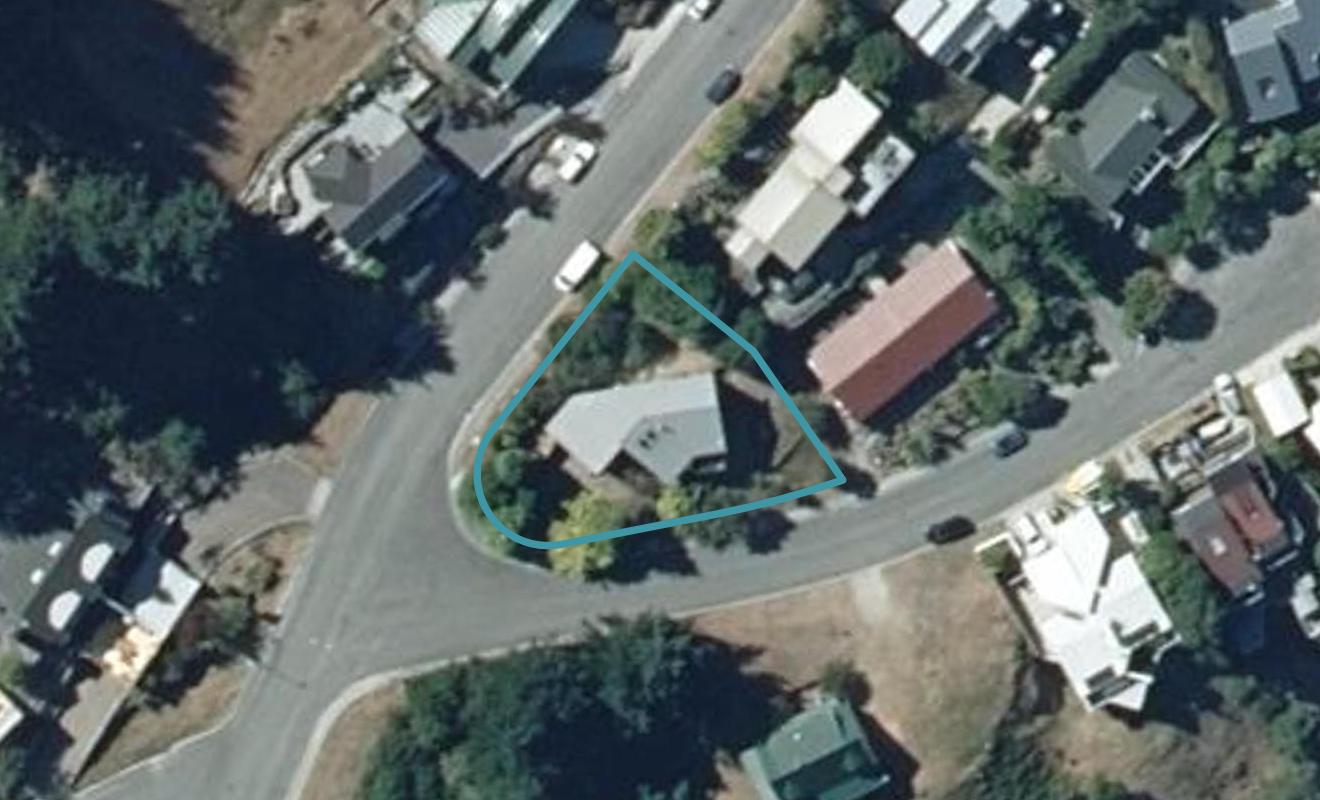2 Von Place, Fernhill, Queenstown - Carousel 1
