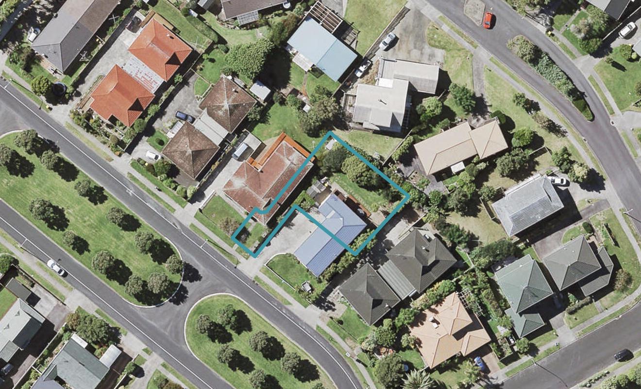 8/60 Highland Park Drive, Highland Park, Auckland - Carousel 1