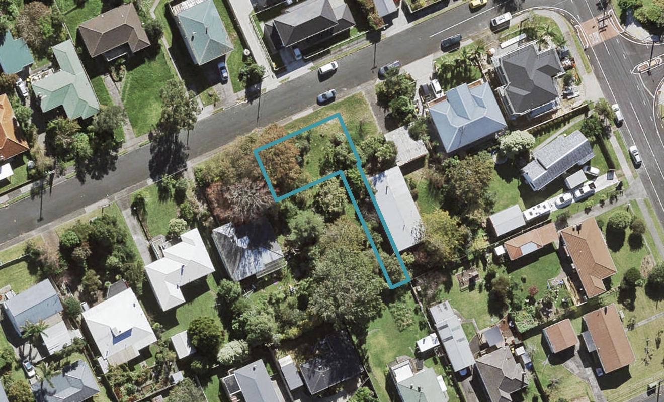 4A Sherwood Avenue, Te Atatu South, Auckland - Carousel 1