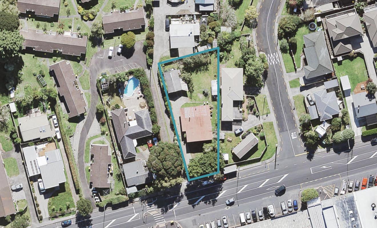 69 Godley Road, Green Bay, Auckland - Carousel 1