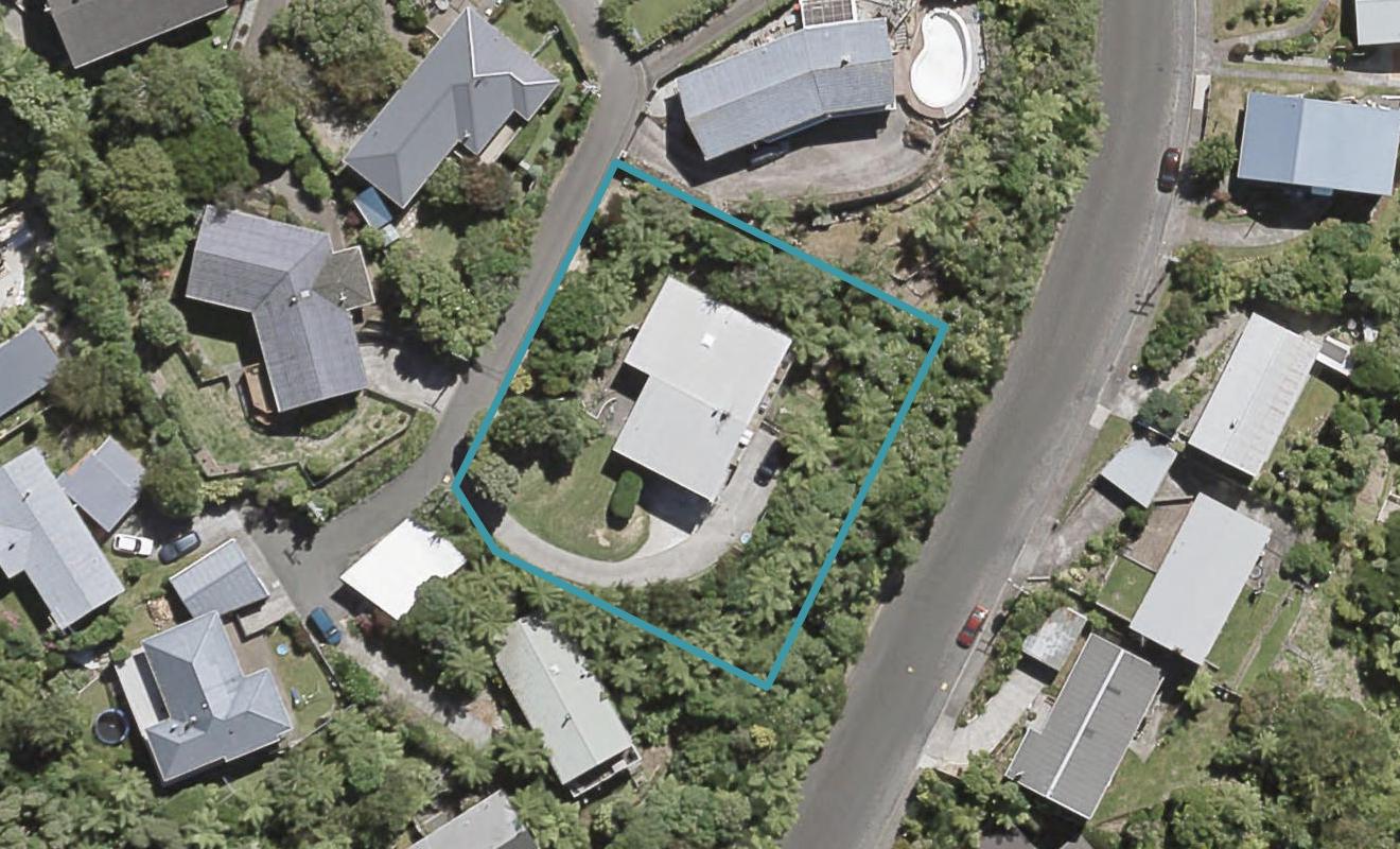 9 Bedford Grove, Kelson, Lower Hutt - Carousel 1