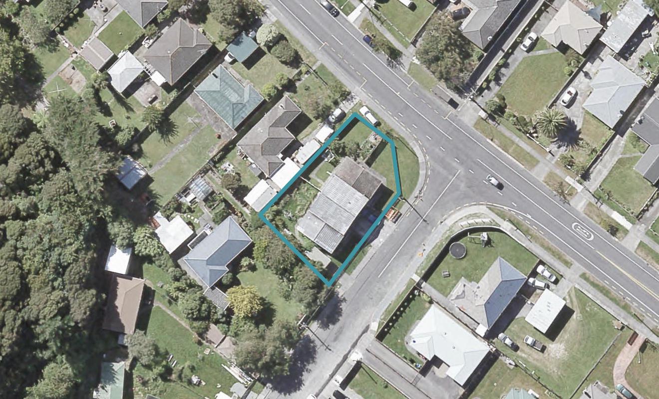 1/2 Dover RD, Wainuiomata, Lower Hutt - Carousel 1