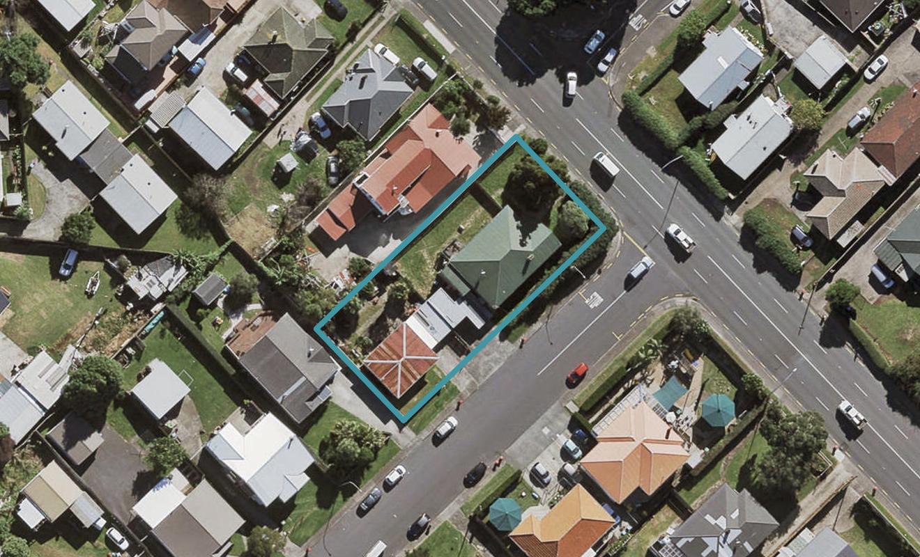 2/1 Weka Street, Otahuhu, Auckland - Carousel 1