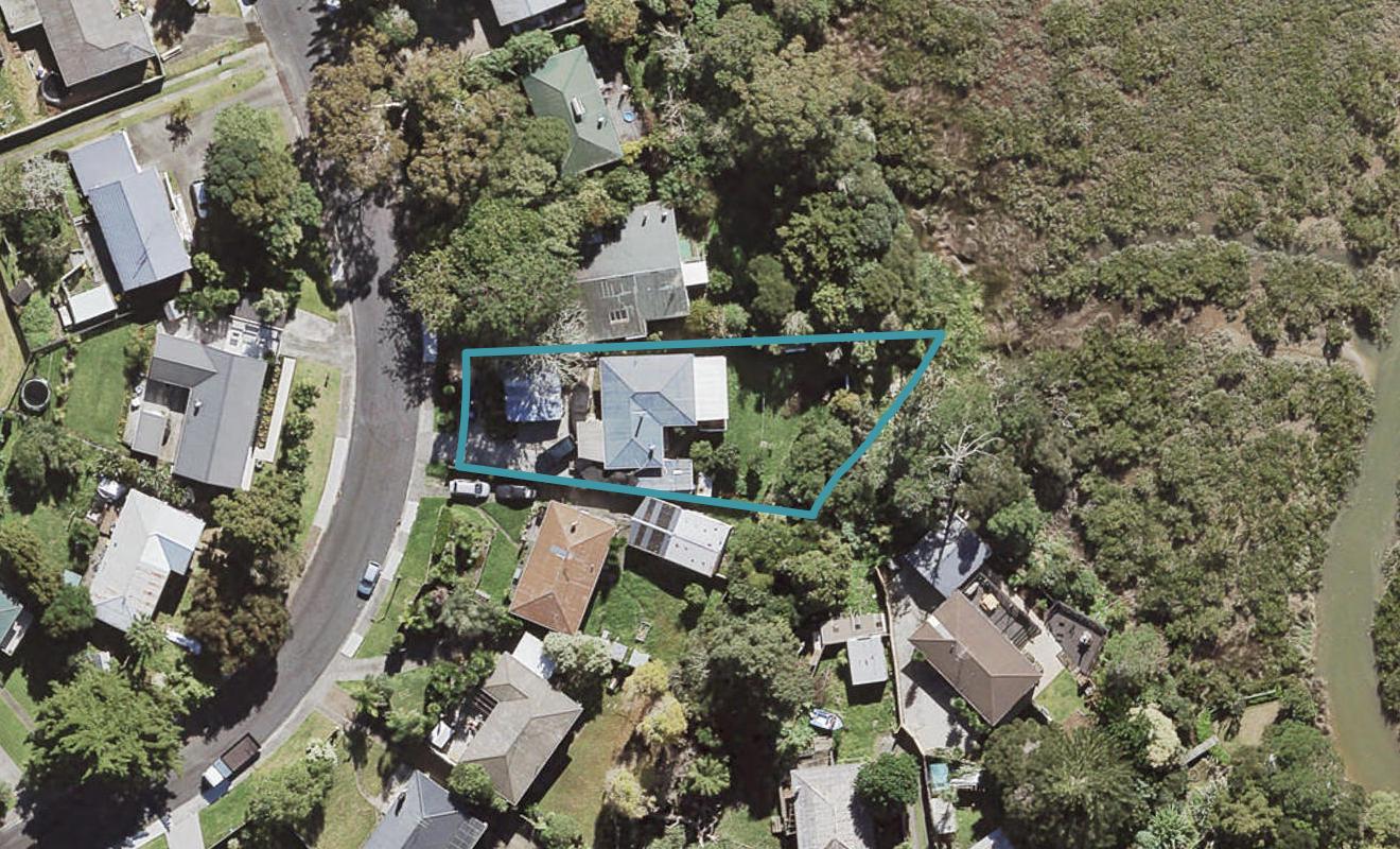11 McPhail Street, Birkdale, Auckland - Carousel 1