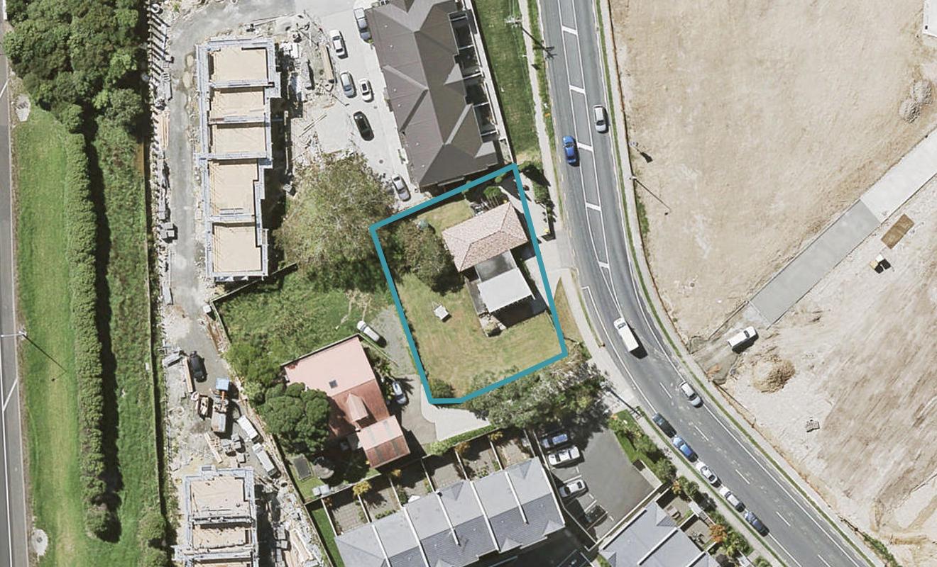 128 McClymonts Road, Oteha, Auckland - Carousel 1