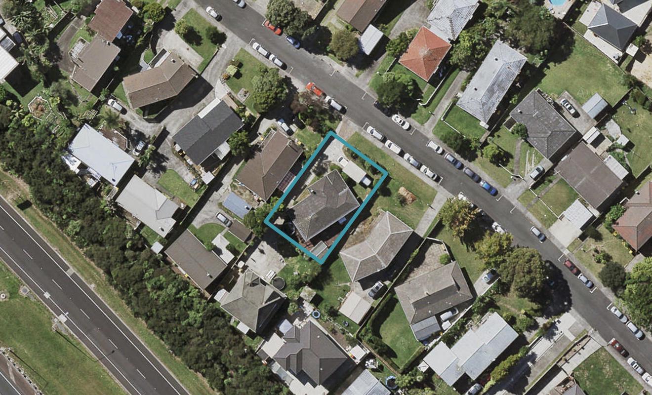 54 Cockayne Crescent, Sunnynook, Auckland - Carousel 1
