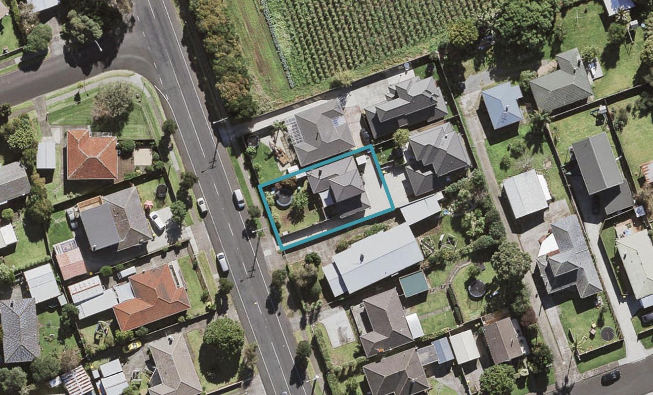 67 Wallace Road, Mangere Bridge, Auckland - Carousel 1