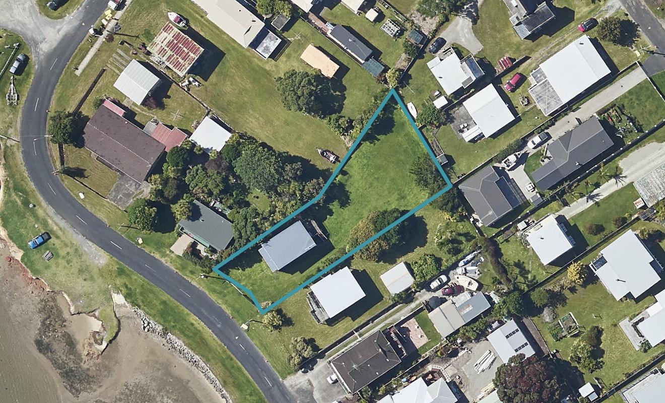 37 Pio Road, Bowentown, Waihi Beach - Carousel 1