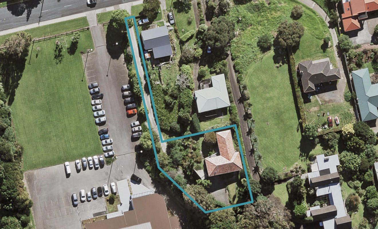 97 Taylor Road, Mangere Bridge, Auckland - Carousel 1
