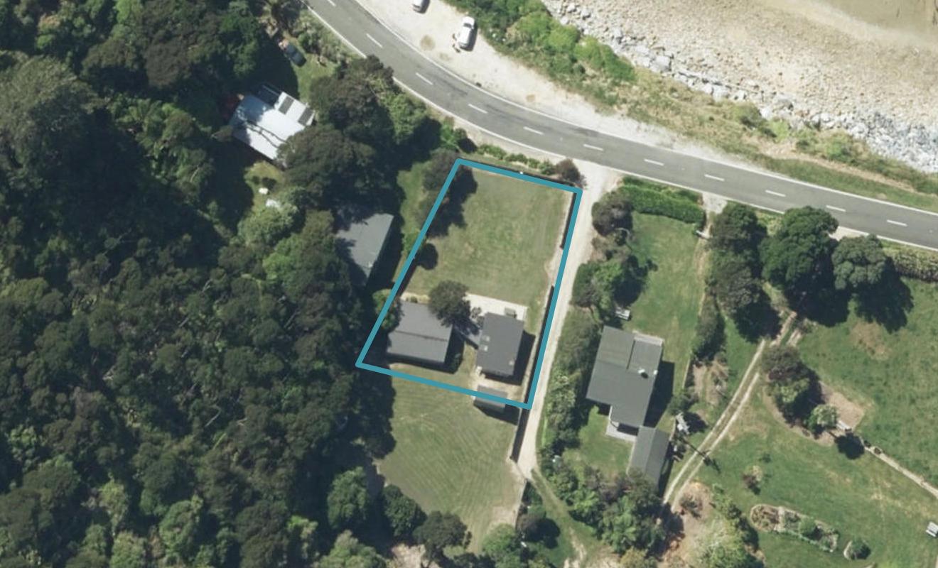 1572 Abel Tasman Drive, Wainui Bay, Takaka - Carousel 1