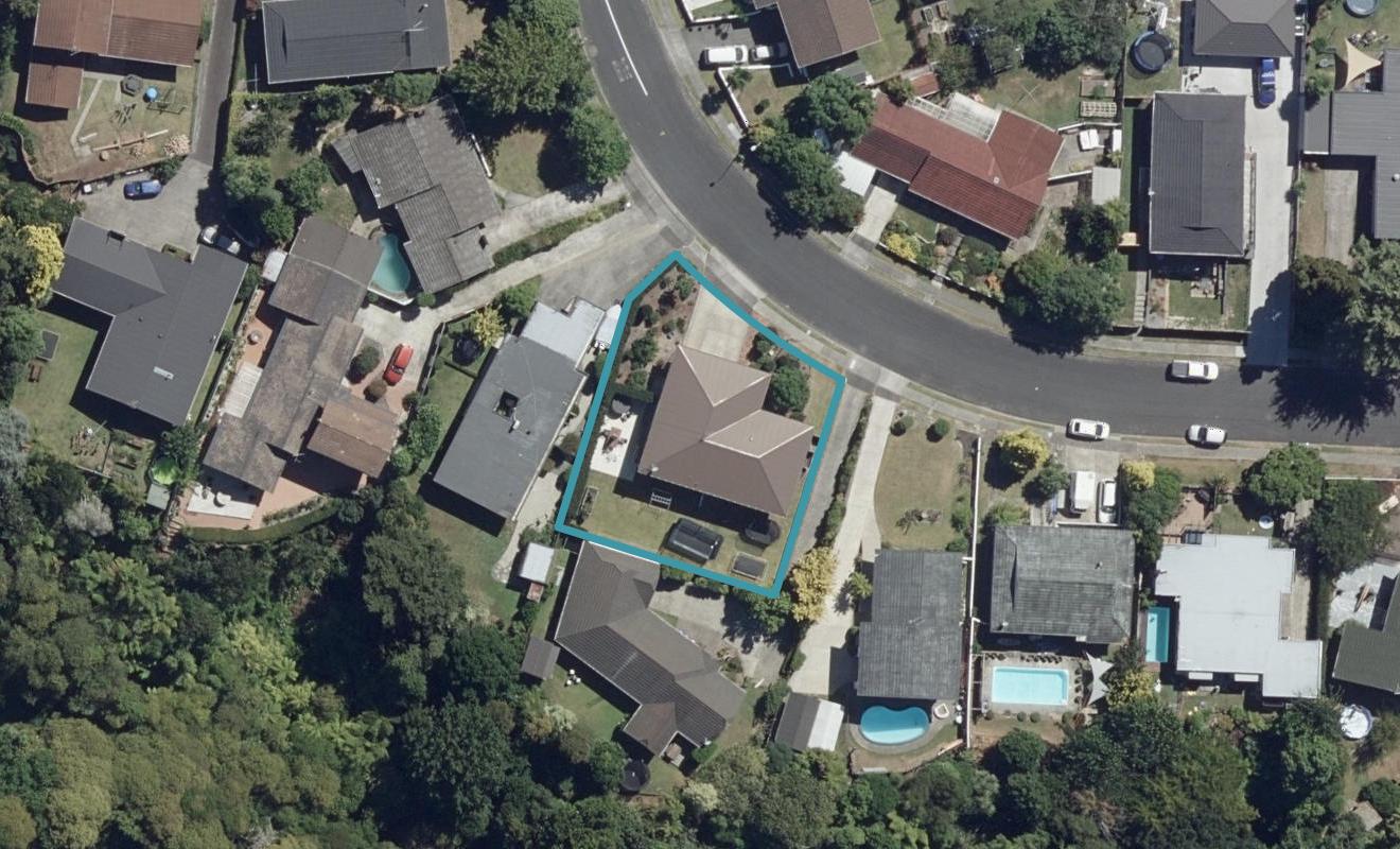 10 McLaren Place, Chedworth, Hamilton - Carousel 1
