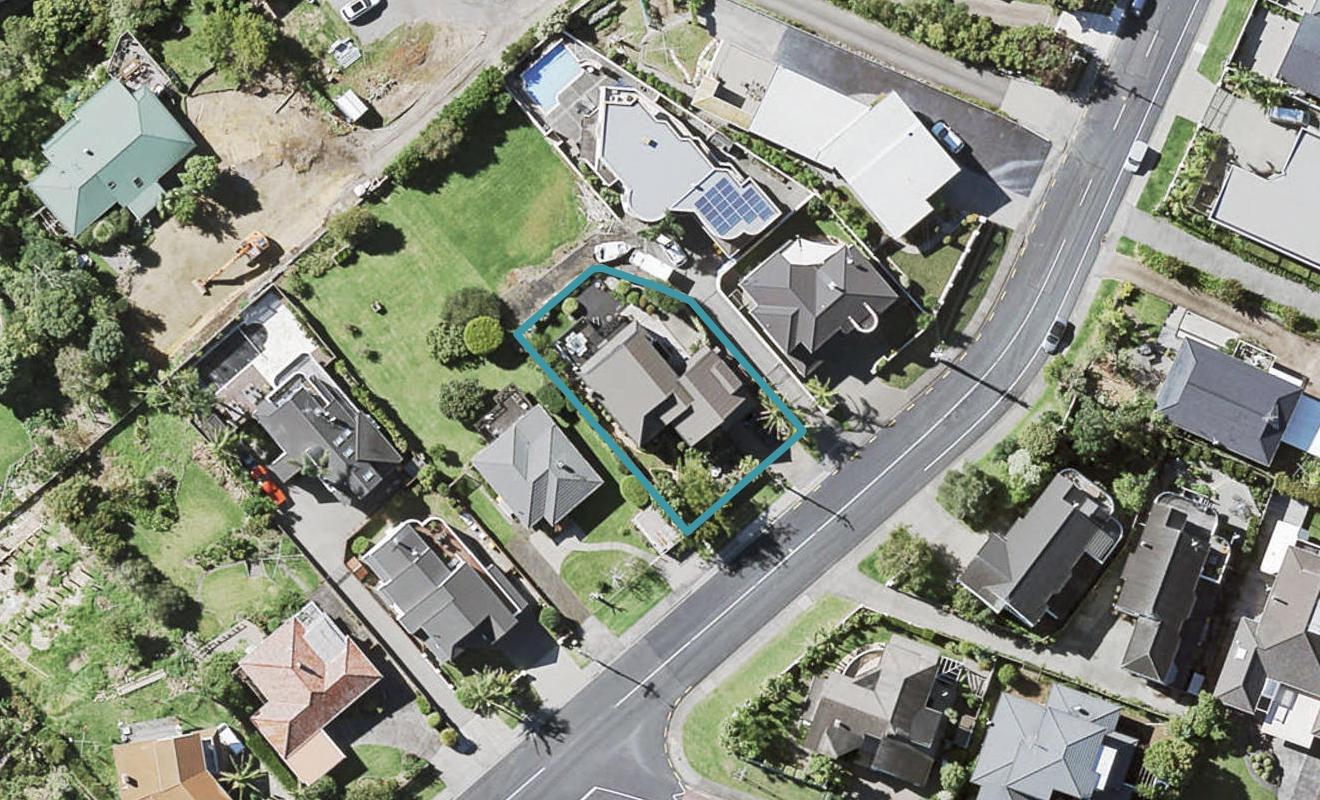 94 Mellons Bay Road, Mellons Bay, Auckland - Carousel 1