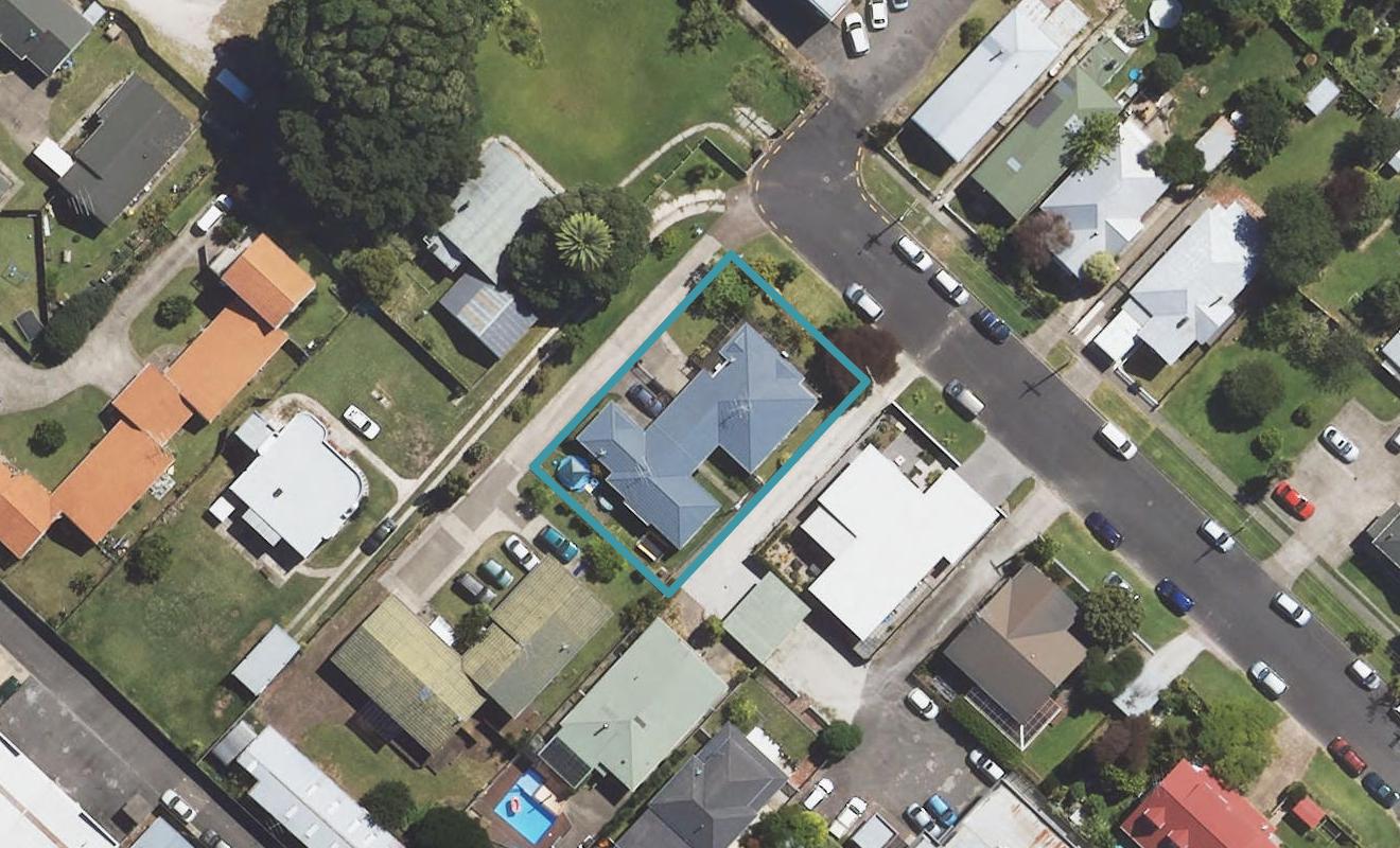 4/8 Temple Street, Gisborne, Gisborne - Carousel 1