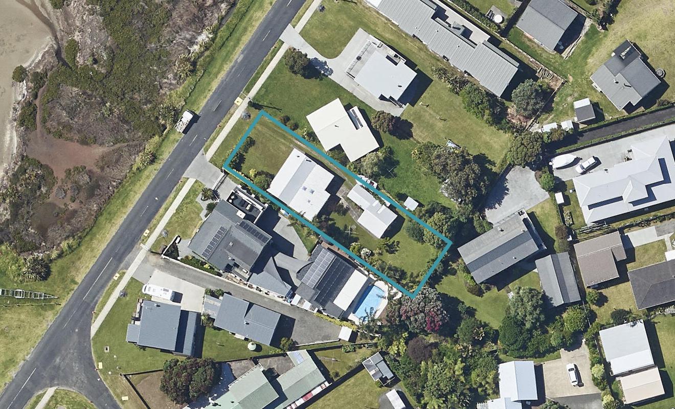 17 Pio Road, Bowentown, Waihi Beach - Carousel 1