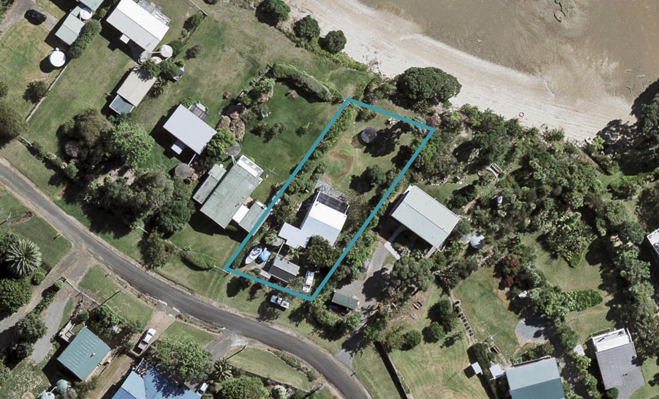 8 Sergeant Road, Waiuku - Carousel 1
