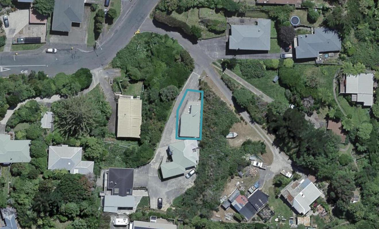 8B Tawa Terrace, Tawa, Wellington - Carousel 1