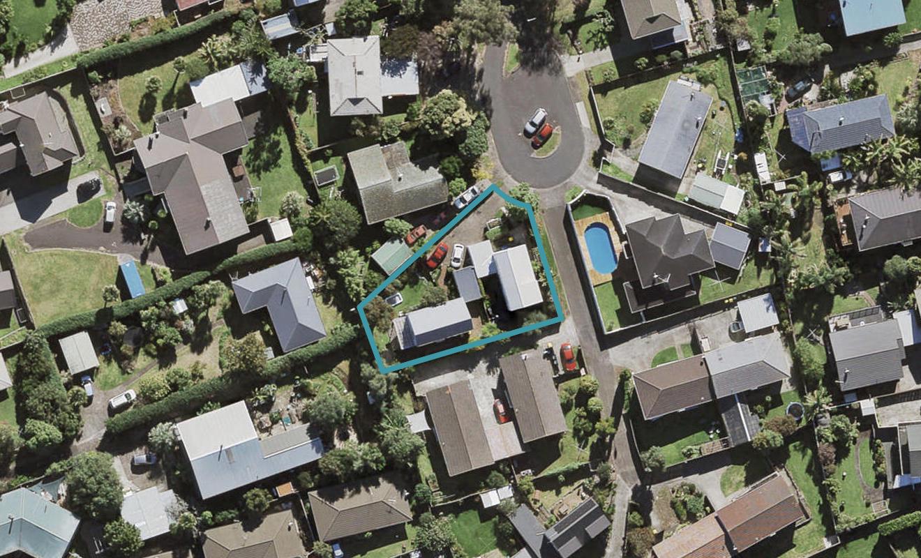 1/15 Steen Place, Mangere Bridge, Auckland - Carousel 1