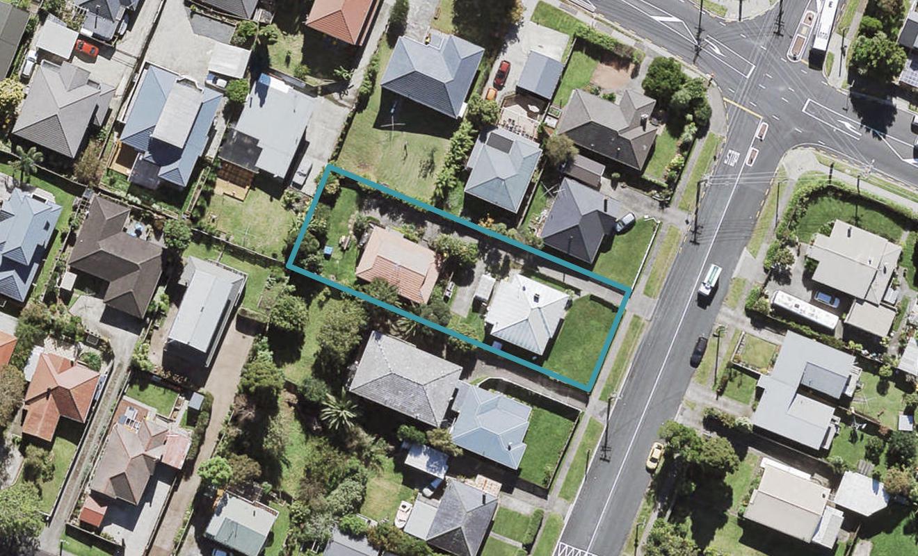 1/74 Lynwood Road, New Lynn, Auckland - Carousel 1