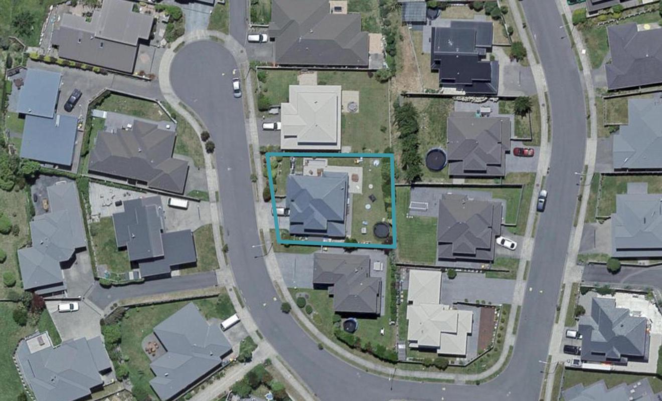 4 Yarnbrook Grove, Churton Park, Wellington - Carousel 1