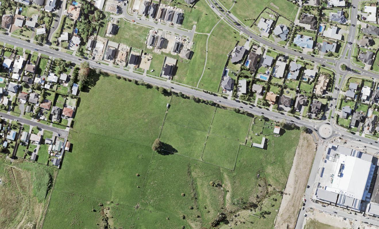 4 Toropuke Lane, Beachlands, Auckland - Carousel 1