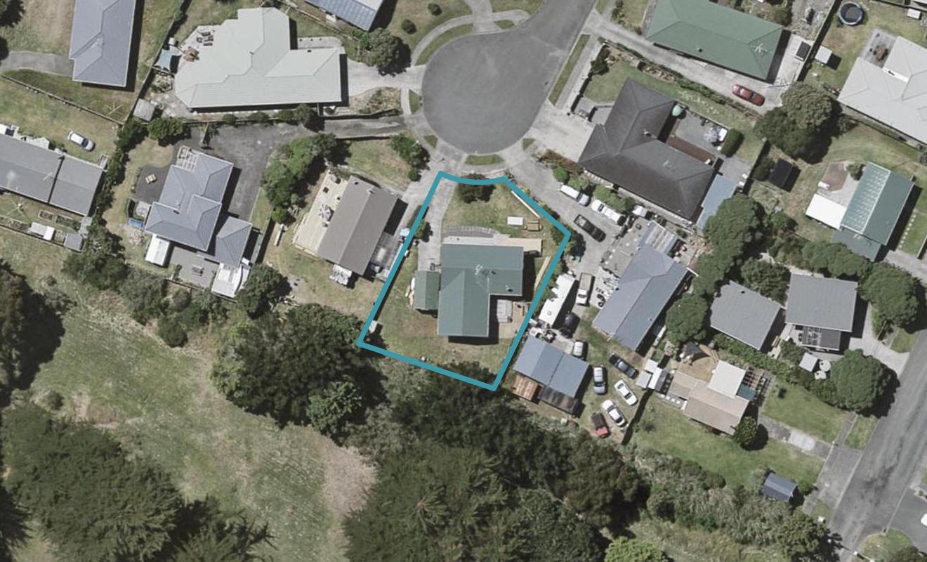 10 Caughley Place, Otaki Beach, Otaki - Carousel 1