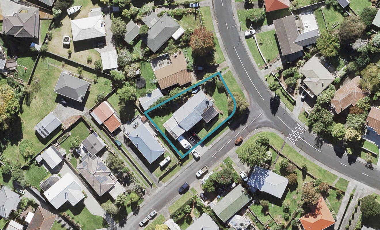 59 La Rosa Street, Green Bay, Auckland - Carousel 1