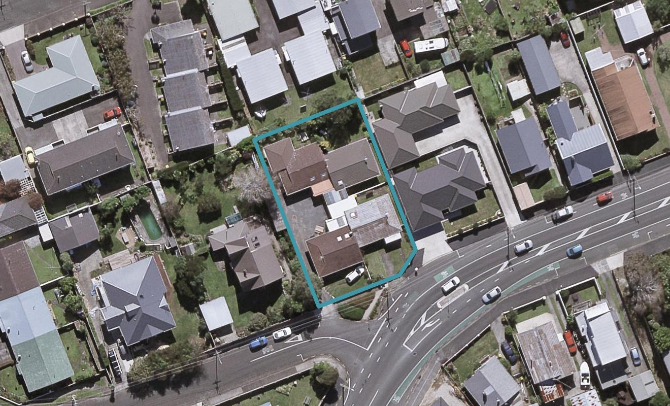 2/62 Wallace Place, Westown, New Plymouth - Carousel 1