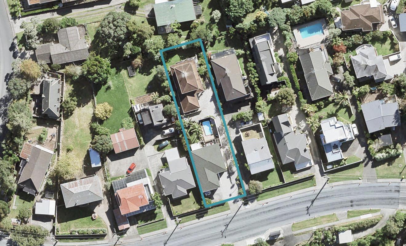 2/141 Carlisle Road, Northcross, Auckland - Carousel 1