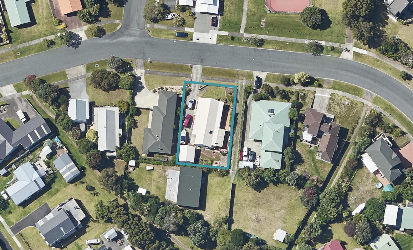 8 Papaunahi Road, Bowentown, Katikati - Carousel 1