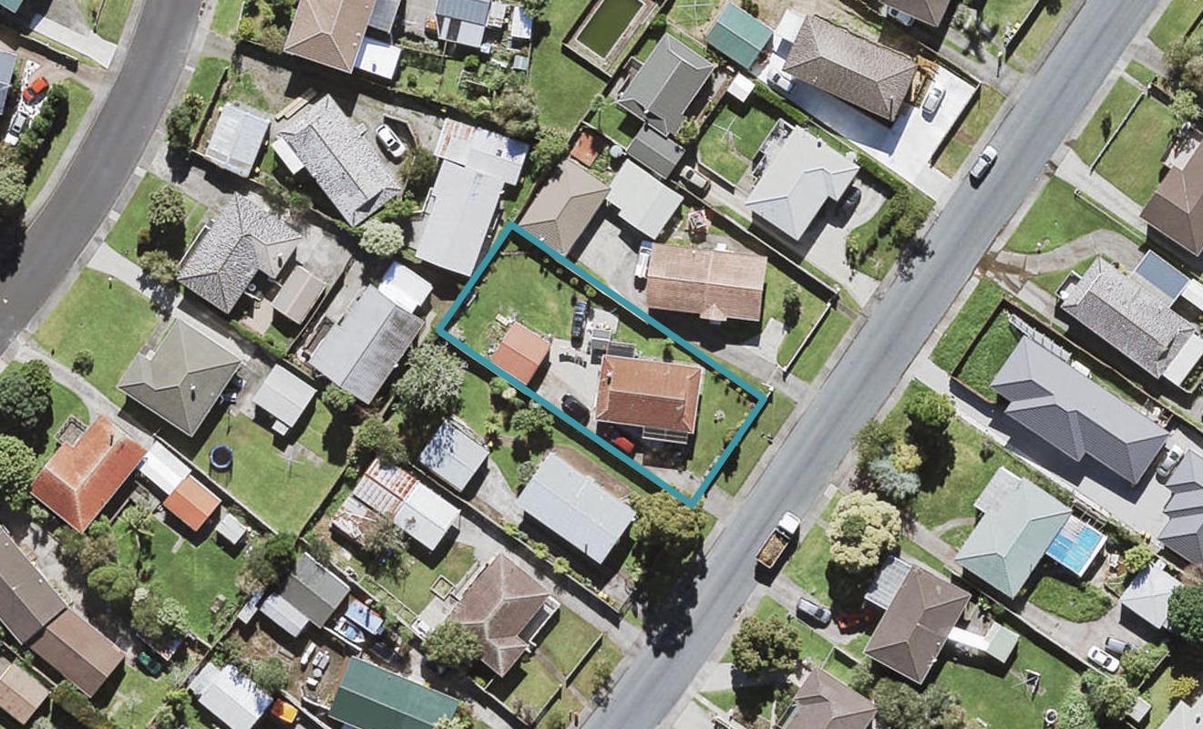 95 Farquhar Road, Glendene, Auckland - Carousel 1