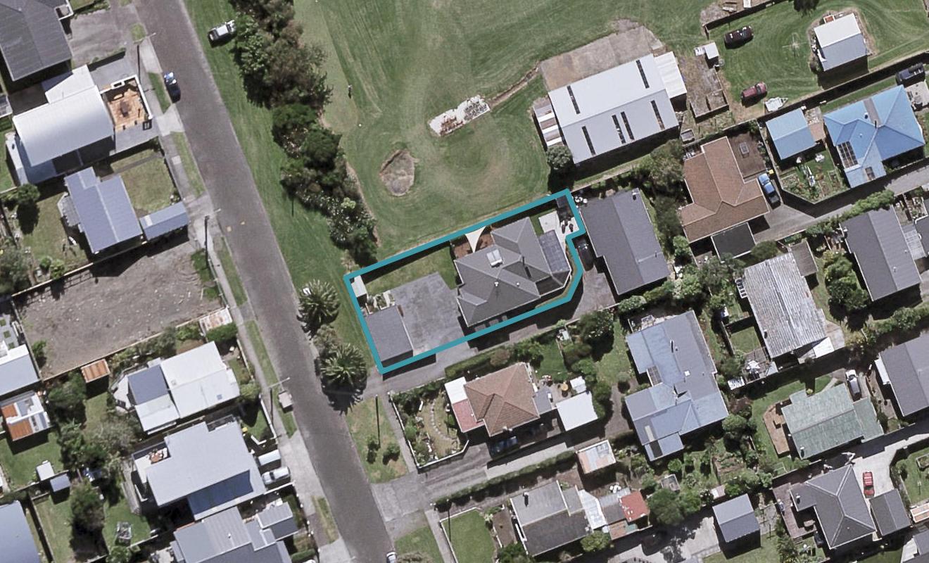 15 Record Street, Fitzroy, New Plymouth - Carousel 1