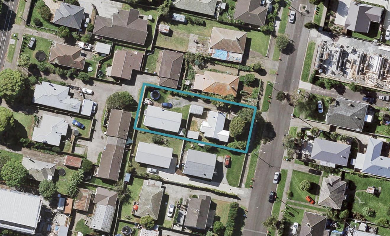 19A Ropata Avenue, Point England, Auckland - Carousel 1