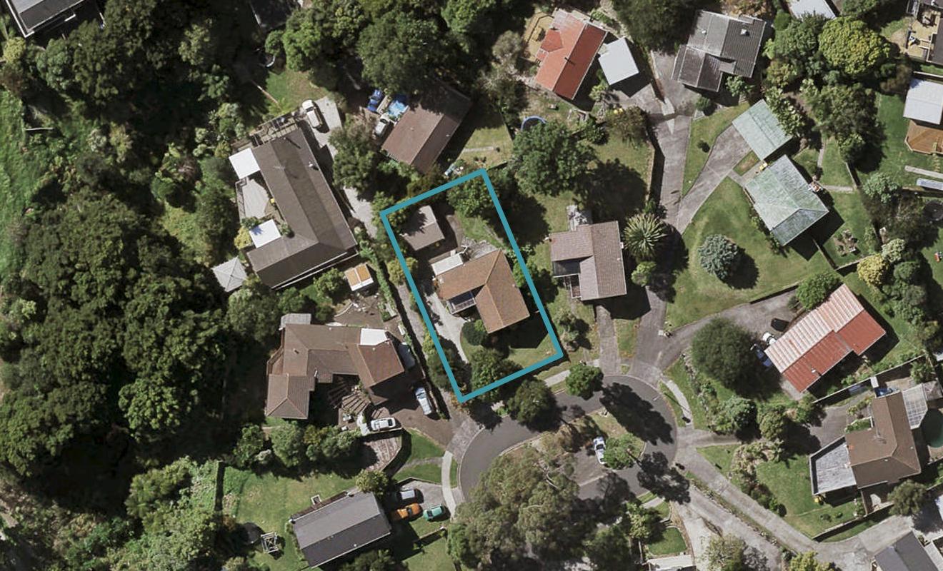 16 Palmetto Place, Goodwood Heights, Auckland - Carousel 1