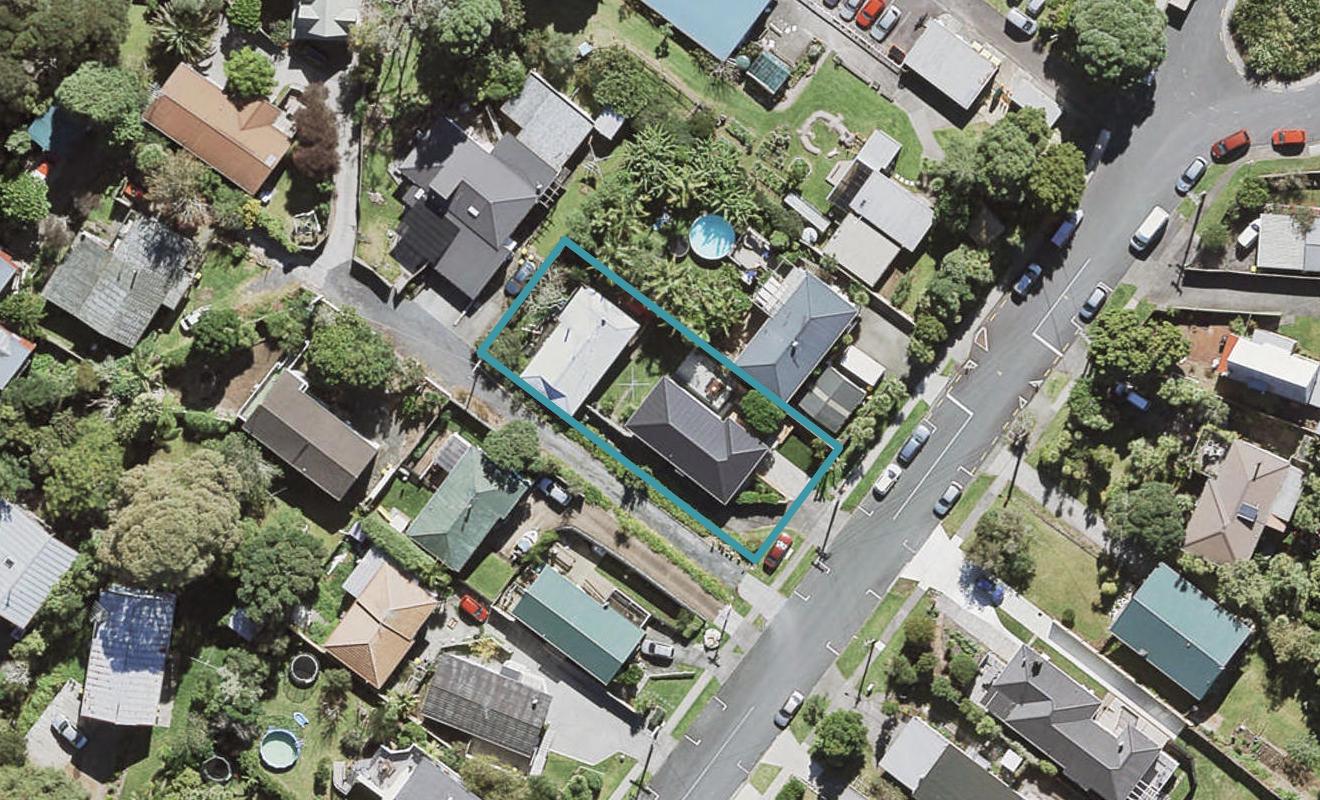 2/132 Verran Road, Birkdale, Auckland - Carousel 1