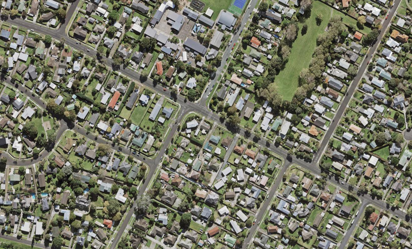 38 Muir Avenue, Mangere Bridge, Auckland - Carousel 1