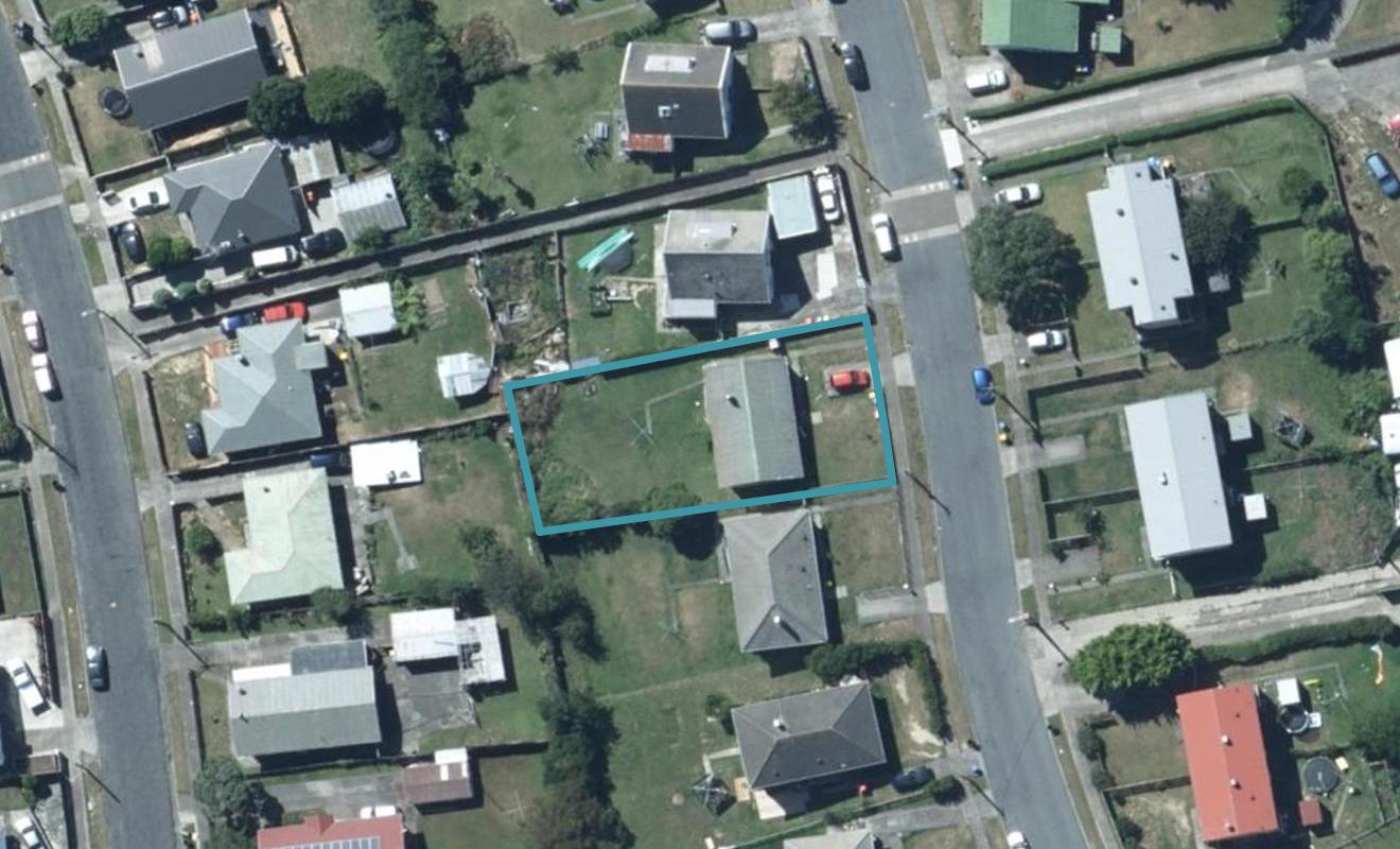 28 Aberfeldy Street, Cannons Creek, Porirua - Carousel 1