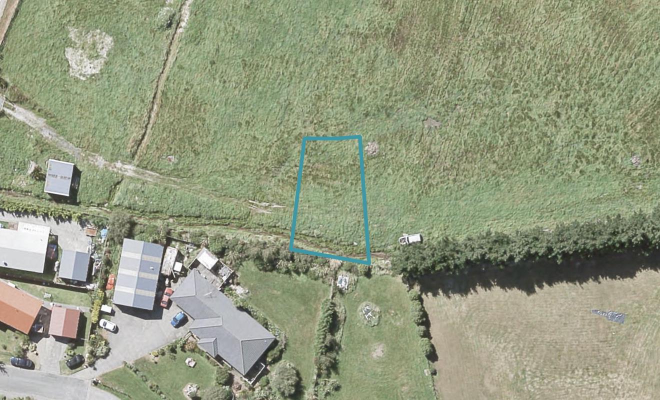 8 Brian Hughes Road, Wainuiomata, Lower Hutt - Carousel 1