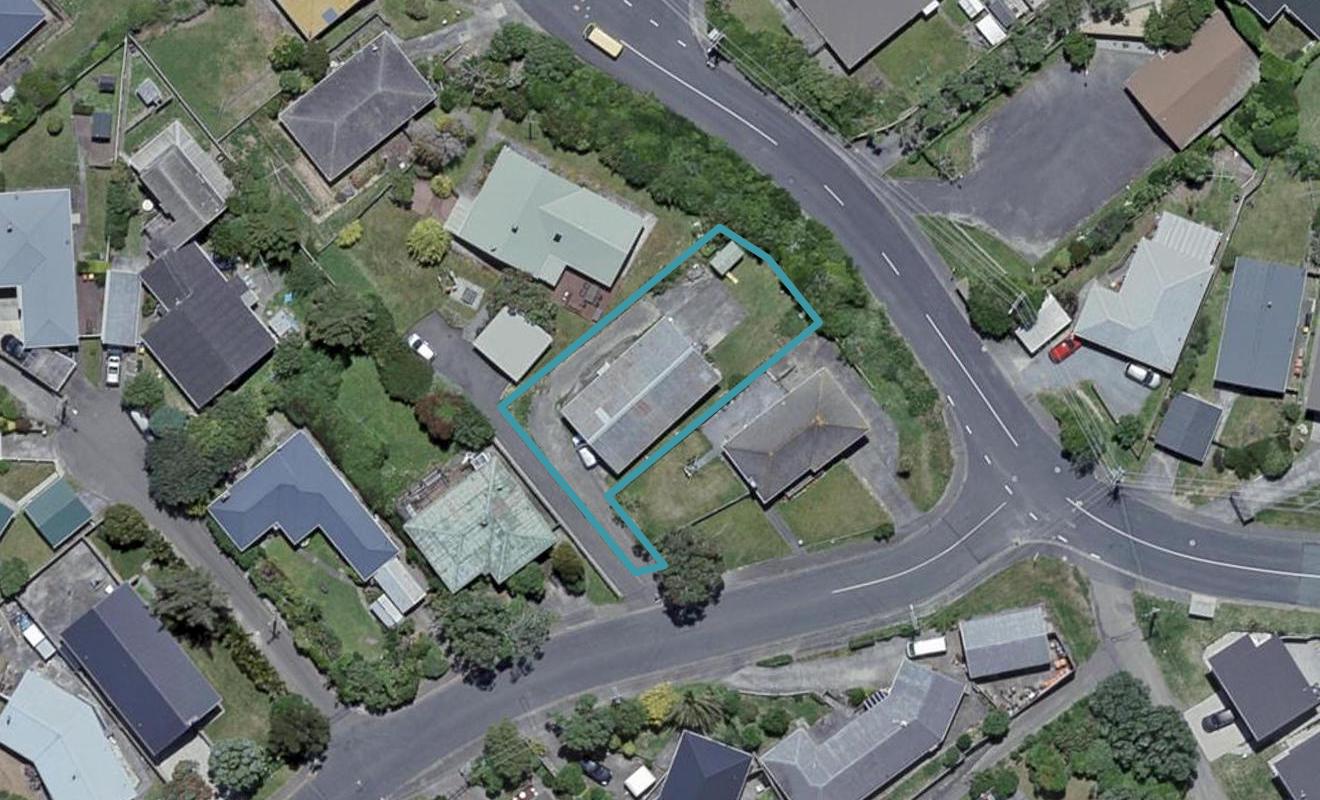 4 Turville Crescent, Newlands, Wellington - Carousel 1