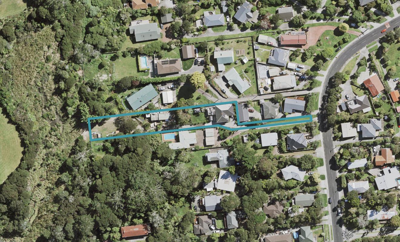15 Konini Road, Titirangi, Auckland - Carousel 1