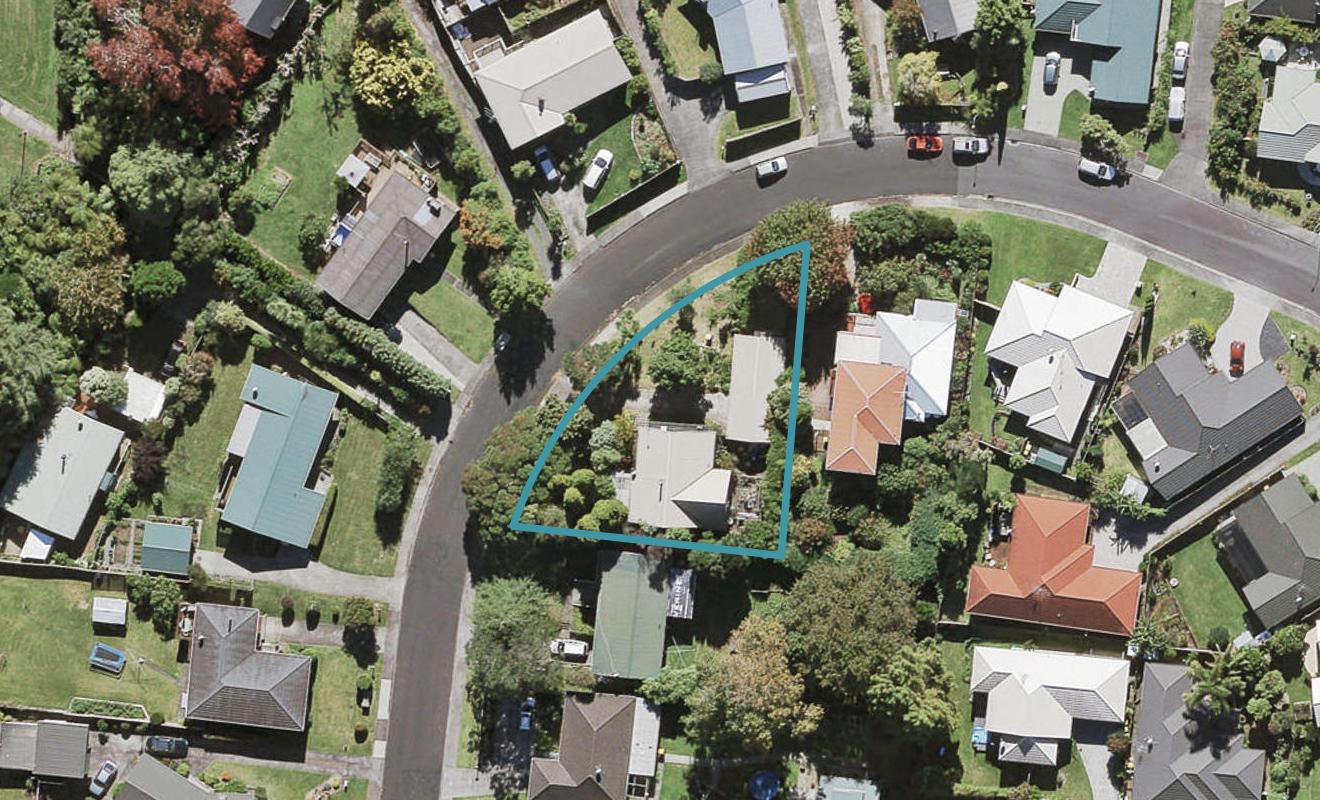 43 Kingdale Road, Henderson, Auckland - Carousel 1
