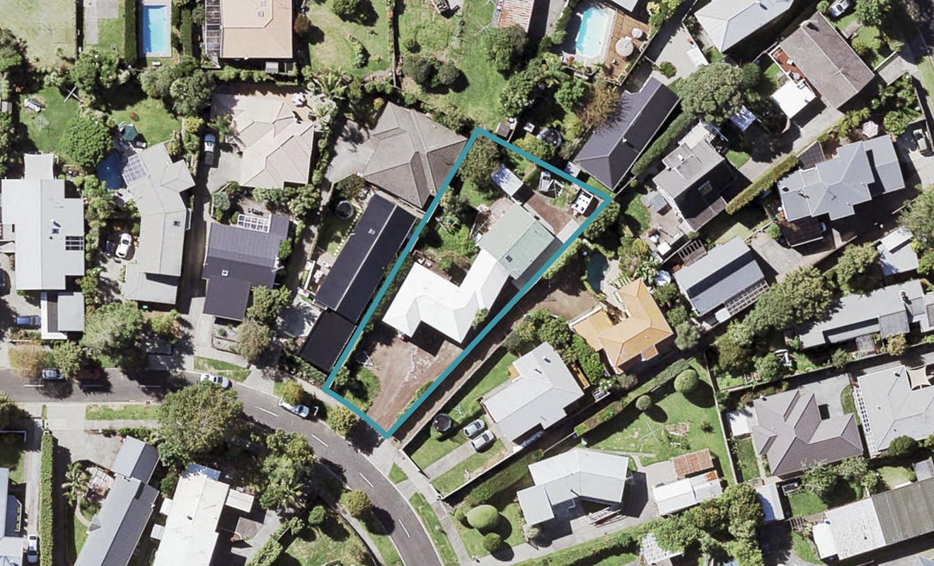16B Pembroke Crescent, Glendowie, Auckland - Carousel 1