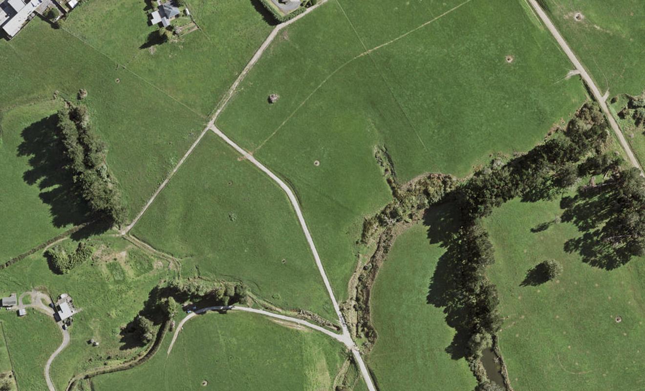 17 Manatika Road, Karaka, Papakura - Carousel 1