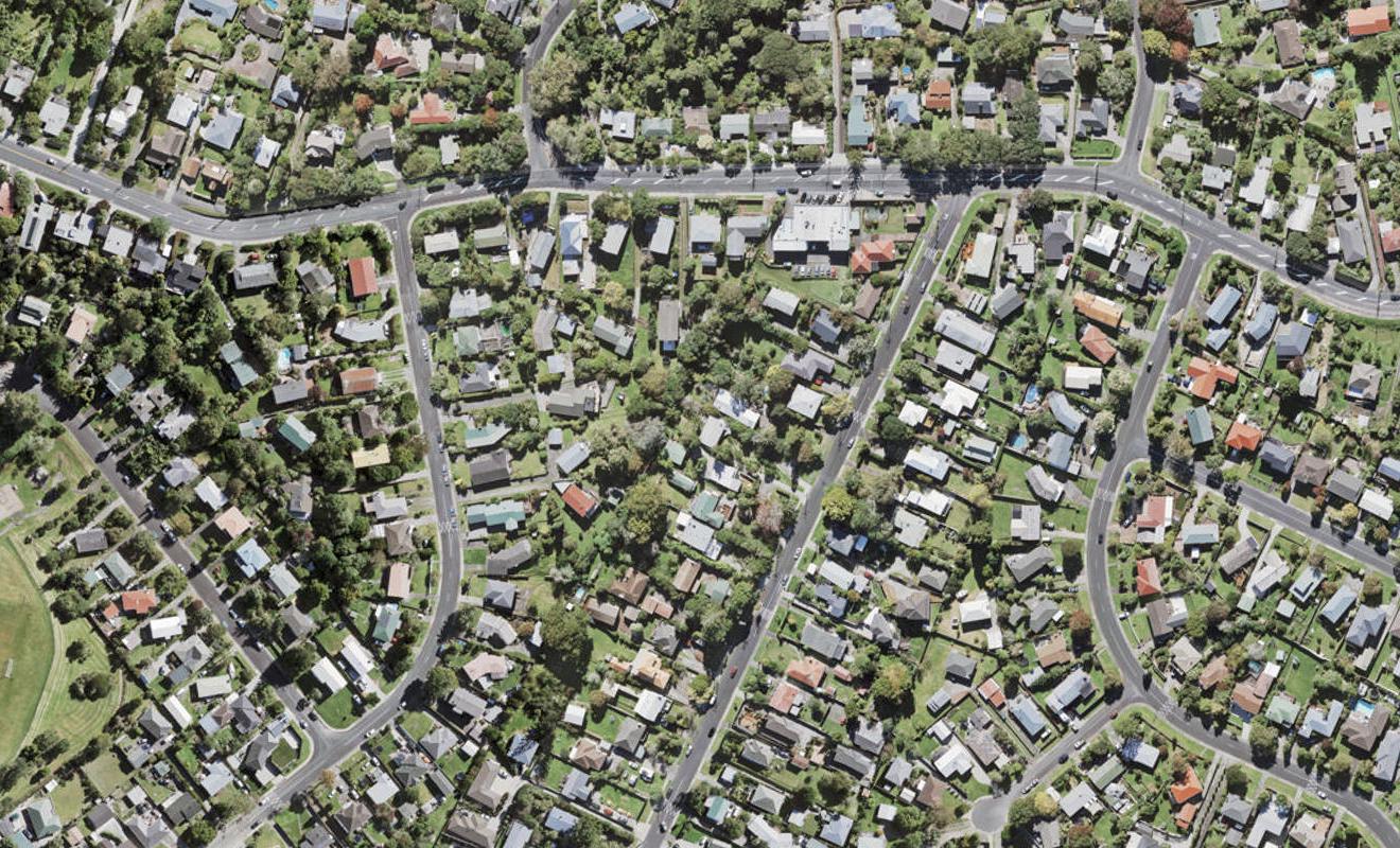8/11 Stottholm Road, Titirangi, Auckland - Carousel 1
