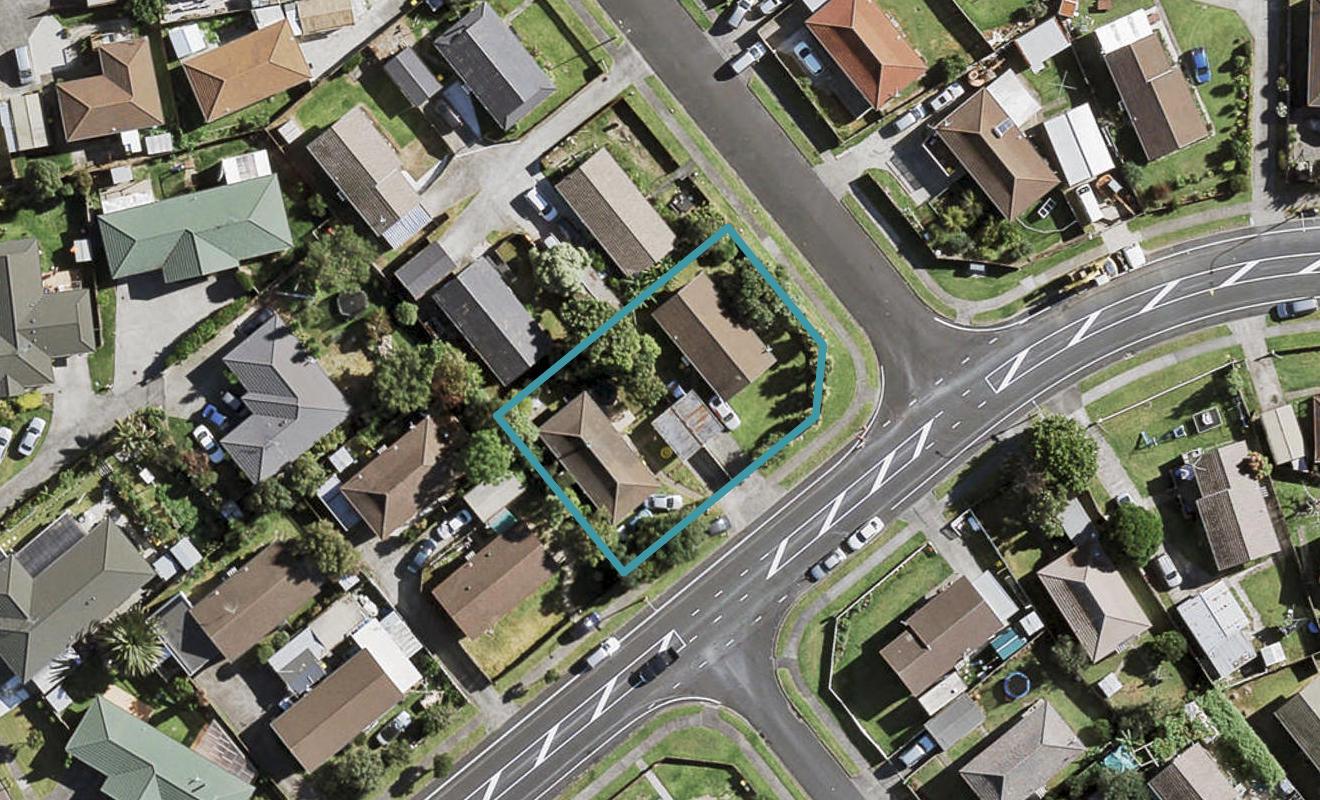 2/2 Silver Creek Road, Weymouth, Auckland - Carousel 1