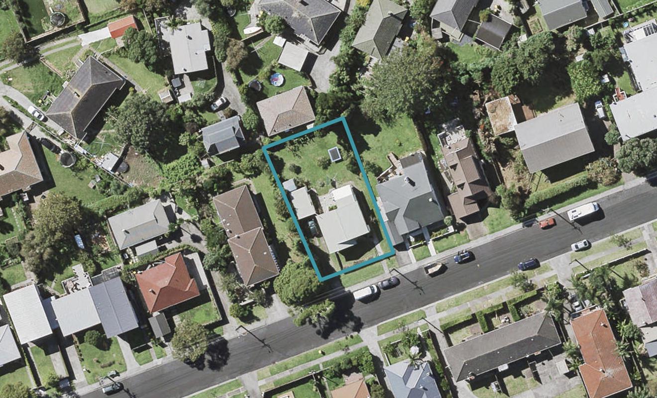 7 Corrella Road, Belmont, Auckland - Carousel 1