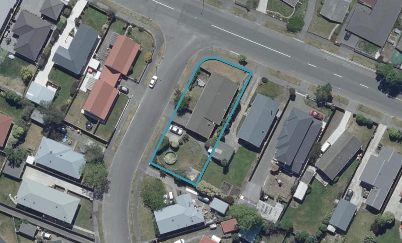 137 Queenspark Drive, Parklands, Christchurch - Carousel 1